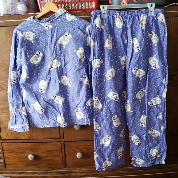 Character Women's Purple Pajama Set with Fun Polar Bear Print - Picture 10 of 10